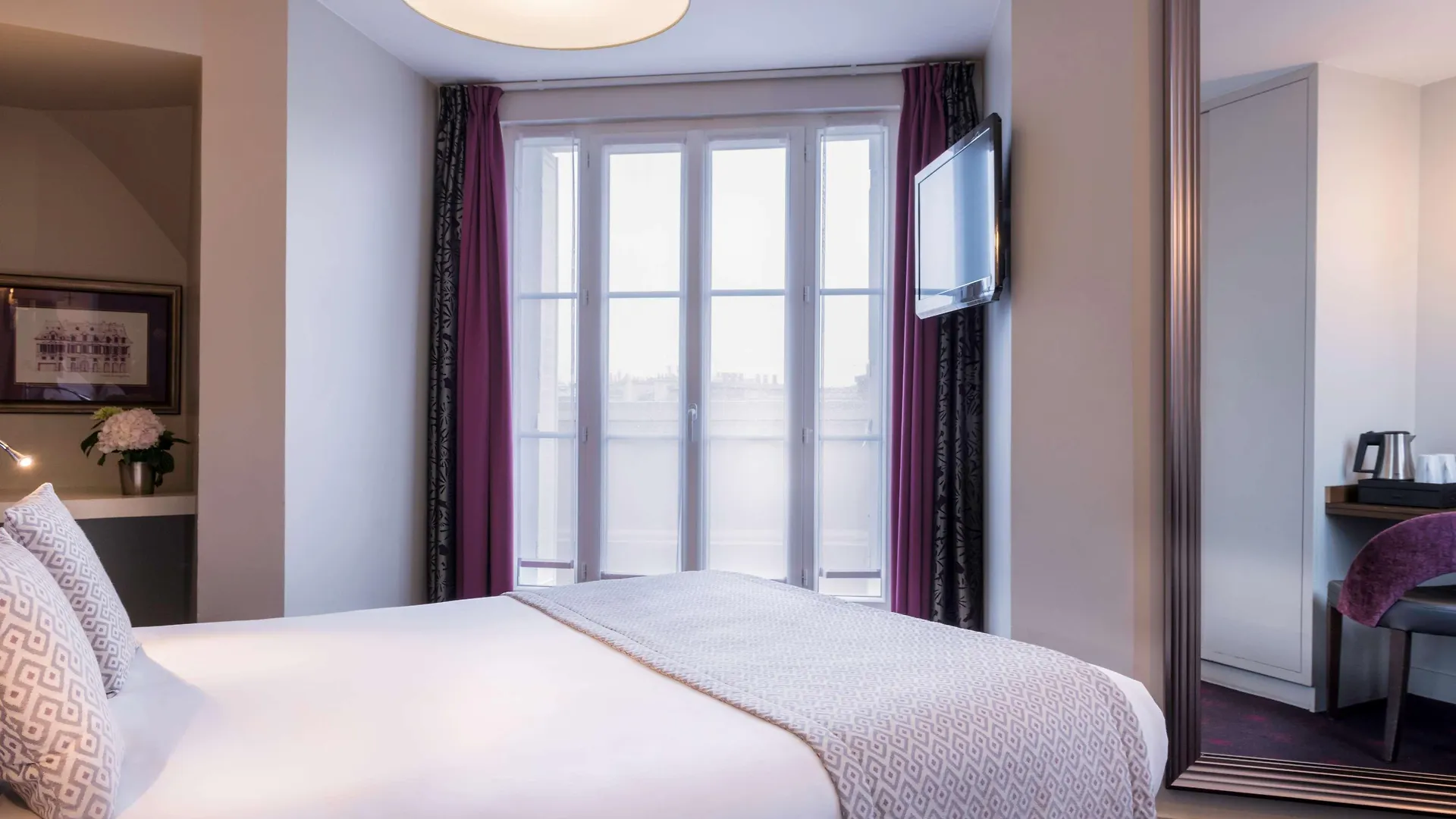 Hotel De Neuve By Happyculture 3*