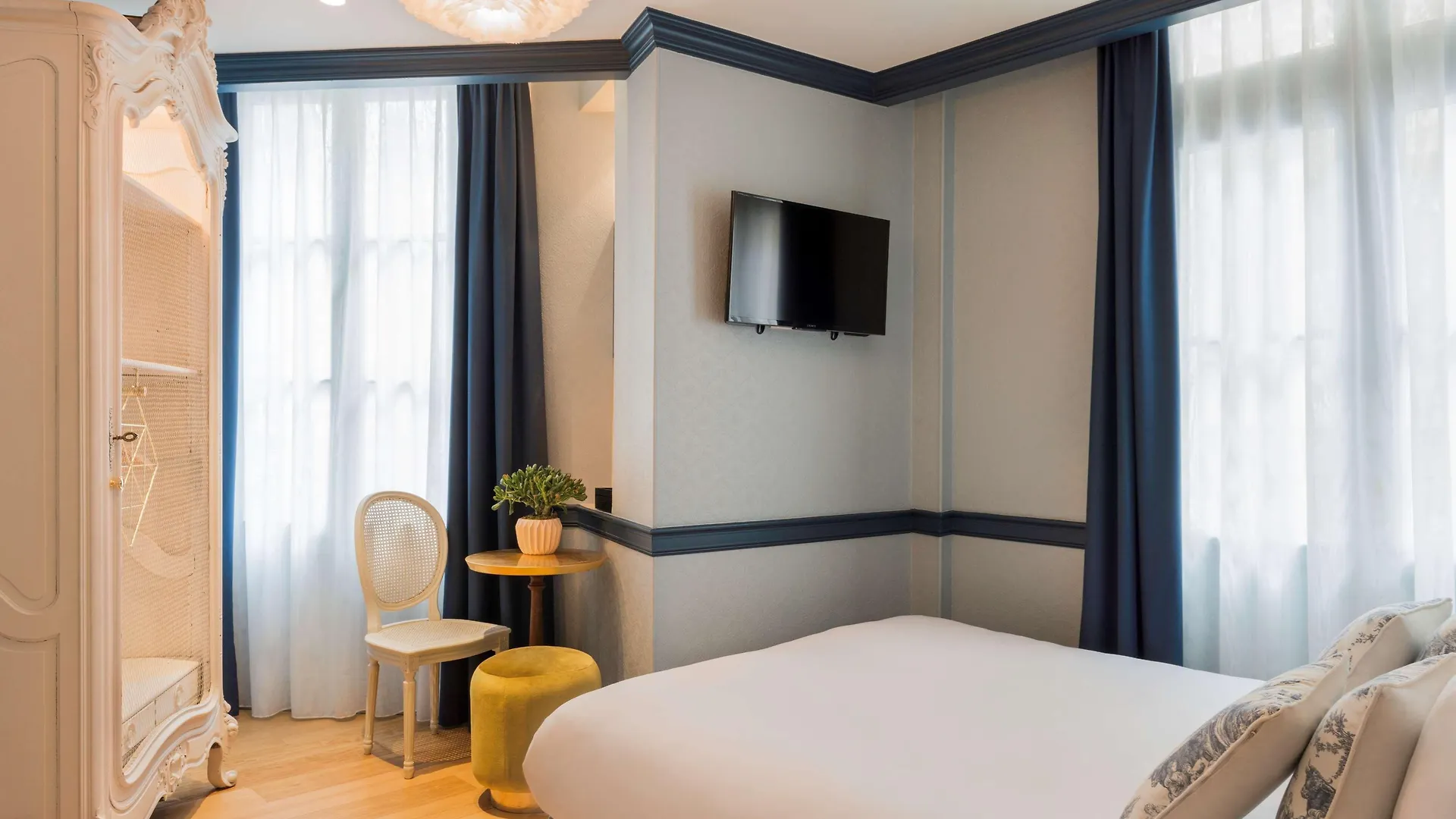Hotel De Neuve By Happyculture Paris
