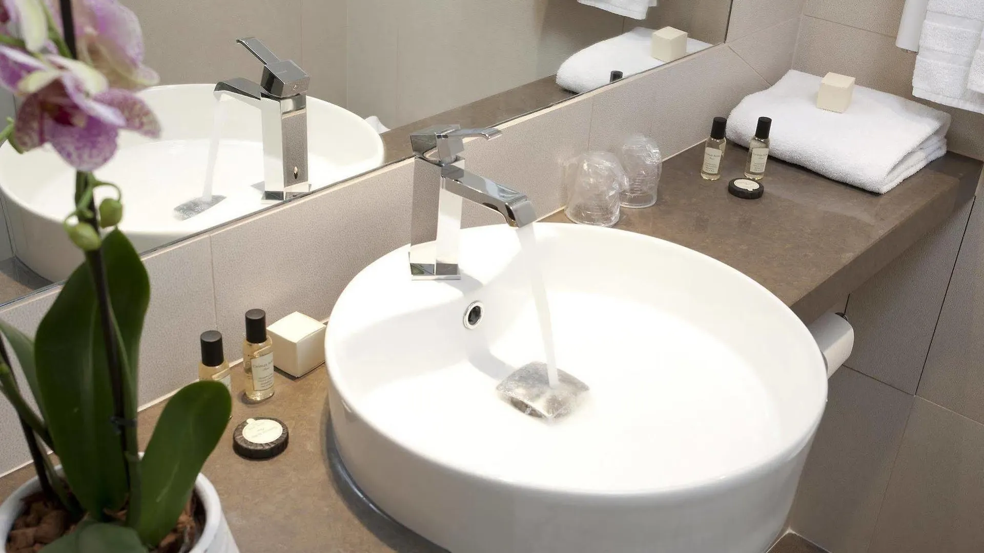 De Neuve By Happyculture Hotel